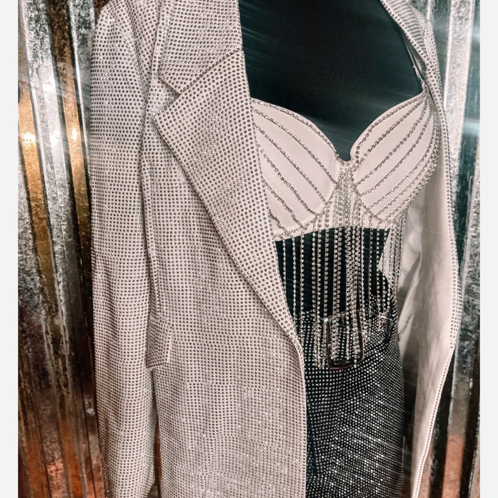 White blazer with silver rhinestones 🤍💎 - Picture 5 of 11